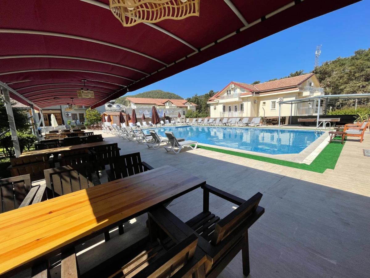 Carmina Hotel Овачик Экстерьер фото