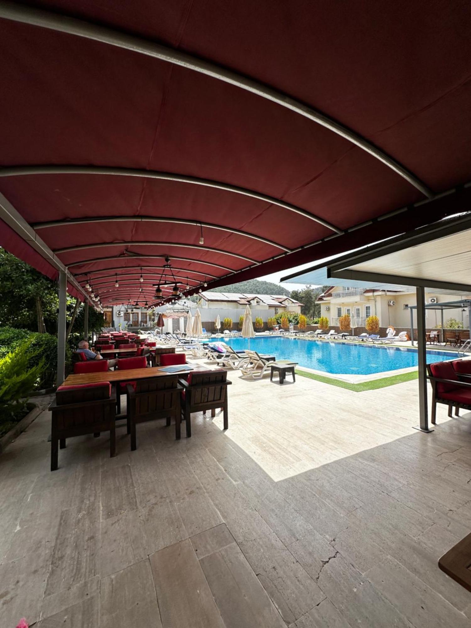 Carmina Hotel Овачик Экстерьер фото